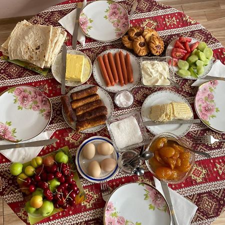 Gevorgyans Bed & Breakfast Tat'ev Bagian luar foto