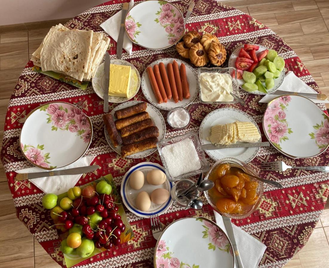 Gevorgyans Bed & Breakfast Tat'ev Bagian luar foto